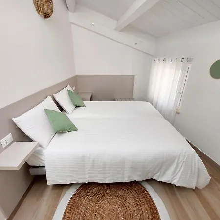 Guest house Casa Lilibet 3*